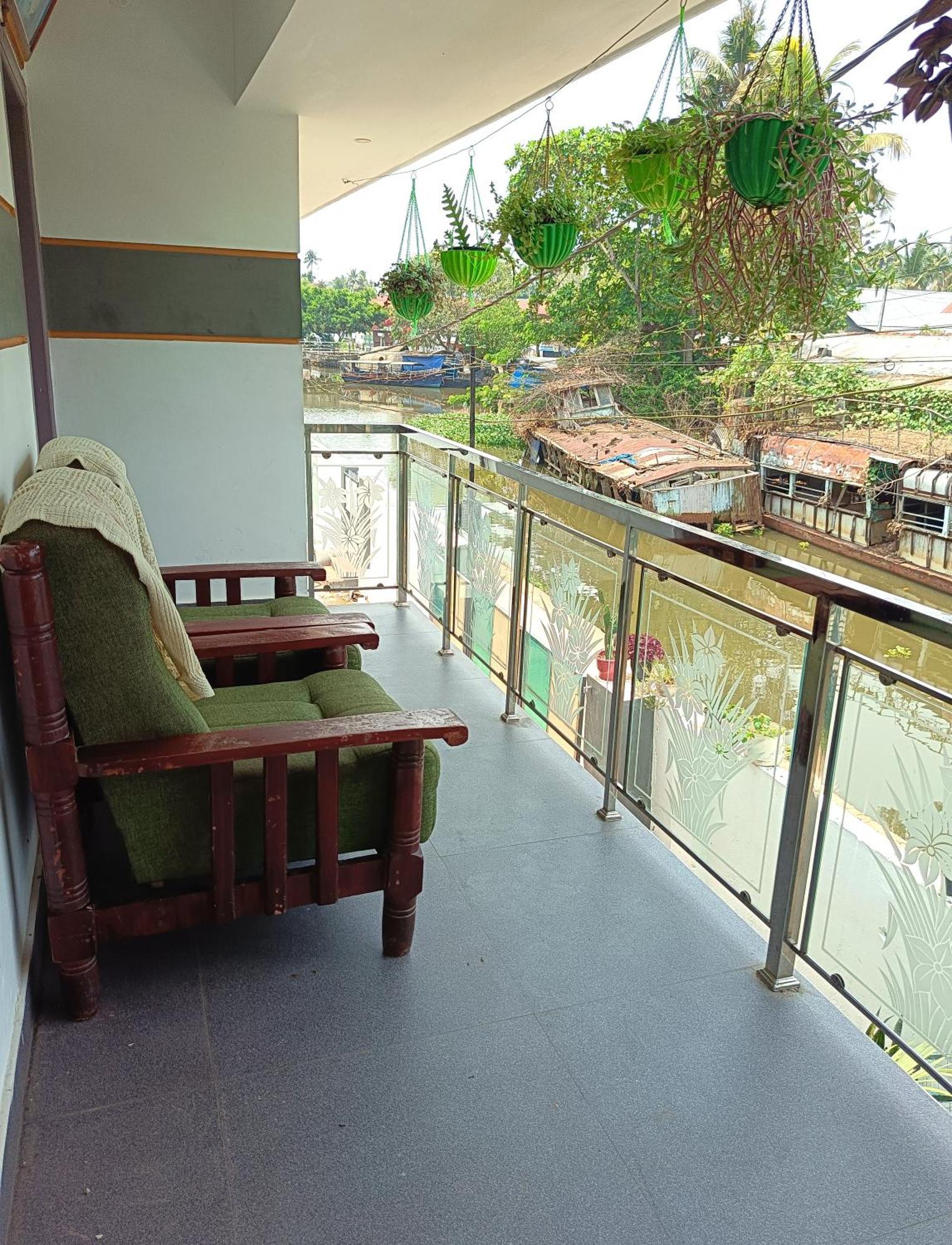 Paddy N Canal Homestay Alappuzha Exterior photo